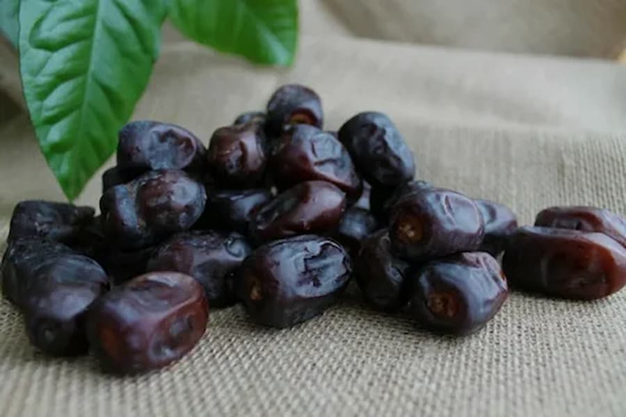 تصویر 3 از قیمت خرما مضافتی مجلسی + خرید باور نکردنی